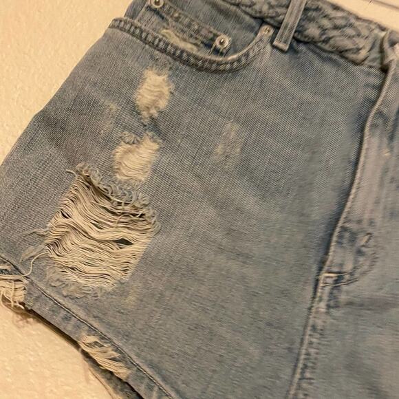 Tularosa Emma Santorini Braided Belt Distressed Denim High Rise Shorts Size 28 - Picture 6 of 15
